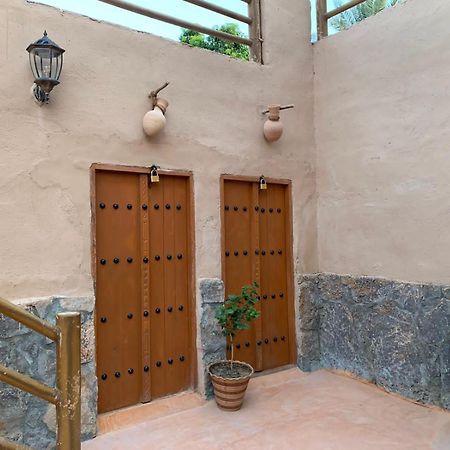 بيت نُزل السلام Bait Salam Inn Al Ḩamrāʼ 外观 照片
