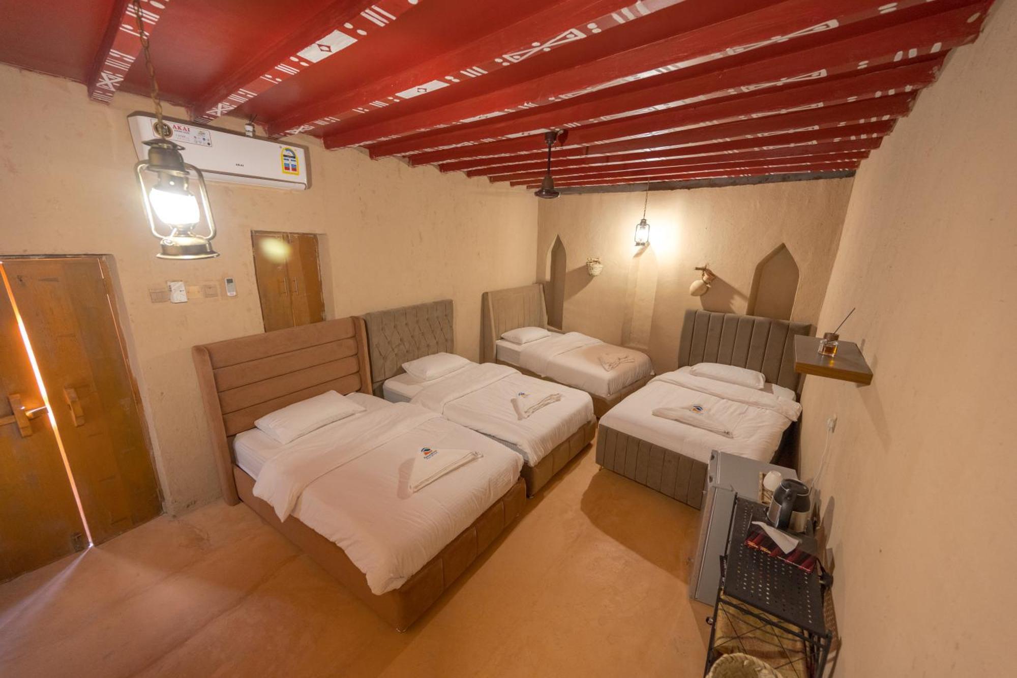 بيت نُزل السلام Bait Salam Inn Al Ḩamrāʼ 外观 照片