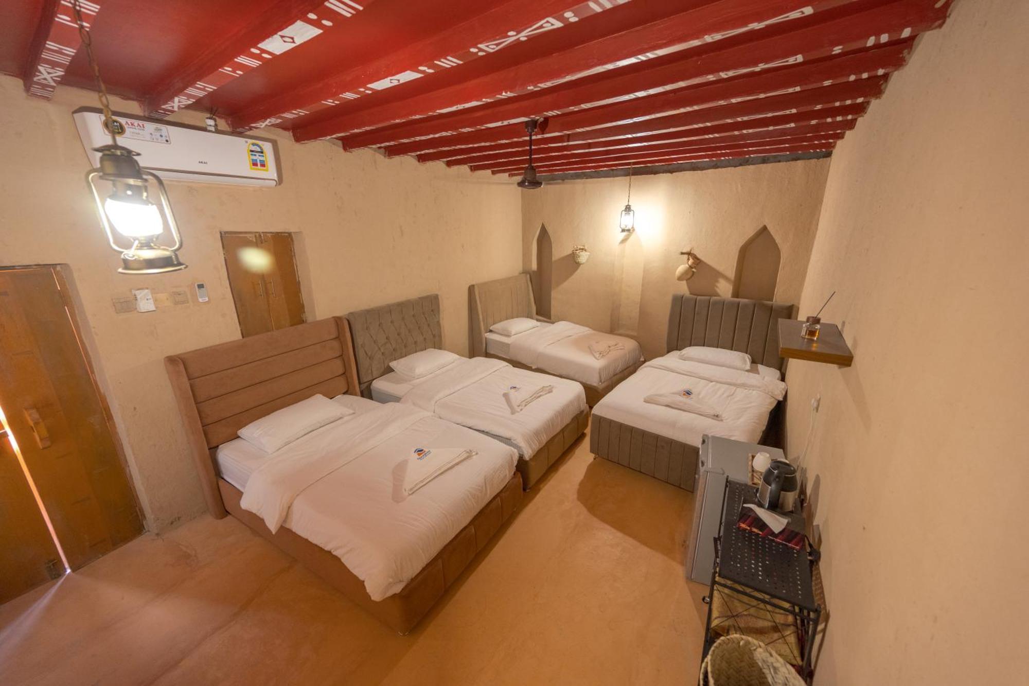 بيت نُزل السلام Bait Salam Inn Al Ḩamrāʼ 外观 照片