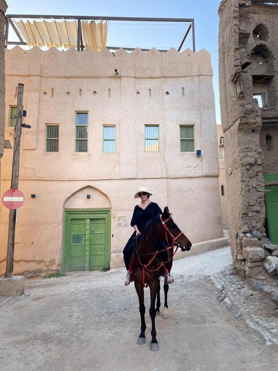 بيت نُزل السلام Bait Salam Inn Al Ḩamrāʼ 外观 照片